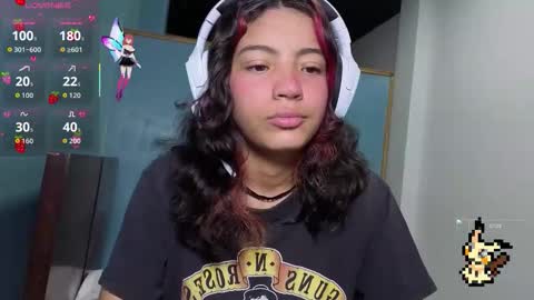 Snapshot of helia_n_amy chatting on 10/12/25, 08:08 Helia Transfem and Amy online show from 10/12/25, 08:08