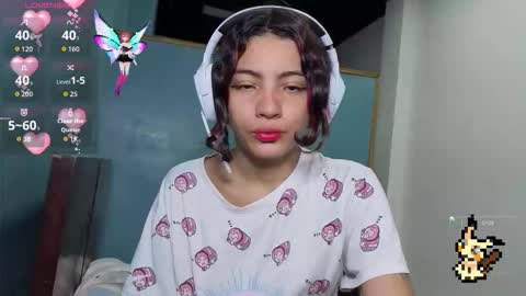 Snapshot of helia_n_amy chatting on 11/05/25, 12:21 Helia Transfem and Amy online show from 11/05/25, 12:21