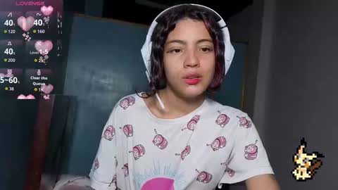 Snapshot of helia_n_amy chatting on 11/05/25, 12:27 Helia Transfem and Amy online show from 11/05/25, 12:27