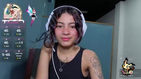 Snapshot of helia_n_amy chatting on 11/14/25, 01:48 Helia Transfem and Amy online show from 11/14/25, 01:48