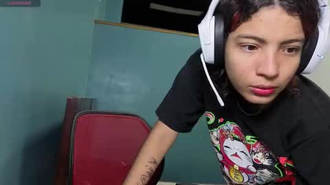 Snapshot of helia_n_amy chatting on 11/16/25, 10:59 Helia Transfem and Amy online show from 11/16/25, 10:59