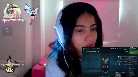 Snapshot of helia_n_amy chatting on 11/27/25, 06:10 Helia Transfem and Amy online show from 11/27/25, 06:10