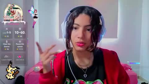 Snapshot of helia_n_amy chatting on 11/29/25, 04:54 Helia Transfem and Amy online show from 11/29/25, 04:54