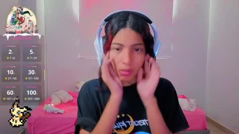 Snapshot of helia_n_amy chatting on 12/04/25, 08:50 Helia Transfem and Amy online show from 12/04/25, 08:50