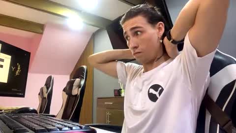 Snapshot of hell_boy66 chatting on 01/26/25, 10:57 Eros online show from 01/26/25, 10:57