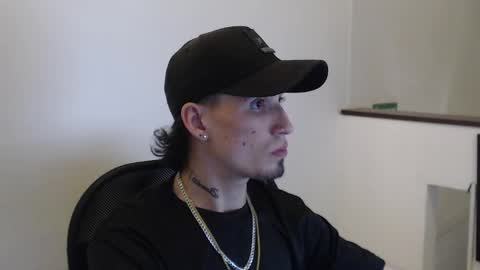 Snapshot of hell_boy66 chatting on 03/12/26, 01:23 Eros online show from 03/12/26, 01:23