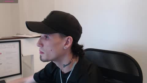 Snapshot of hell_boy66 chatting on 03/18/26, 12:58 Eros online show from 03/18/26, 12:58