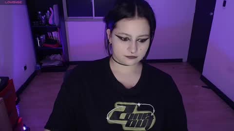 Snapshot of hell_dancer_ chatting on 02/25/25, 11:33 Lexa online show from 02/25/25, 11:33