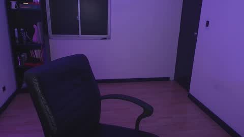 Snapshot of hell_dancer_ chatting on 03/09/25, 02:07 Lexa online show from 03/09/25, 02:07