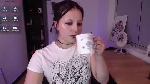 Snapshot of hell_dancer_ chatting on 09/08/25, 11:15 Lexa online show from 09/08/25, 11:15