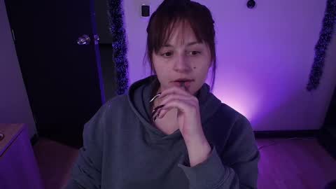 Snapshot of hell_dancer_ chatting on 12/21/25, 07:26 Lexa online show from 12/21/25, 07:26