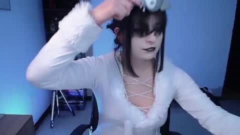 Snapshot of hell_dancer_ chatting on 06/18/26, 02:01 Lexa online show from 06/18/26, 02:01