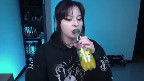 Snapshot of hell_dancer_ chatting on 06/21/26, 04:15 Lexa online show from 06/21/26, 04:15