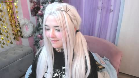 Laura online show from 12/04/24, 04:21