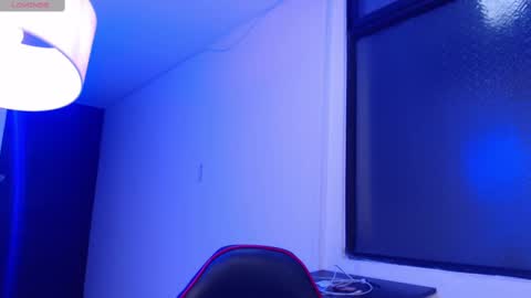 Snapshot of hell_girll_ chatting on 09/18/25, 03:30 Hell Girl online show from 09/18/25, 03:30