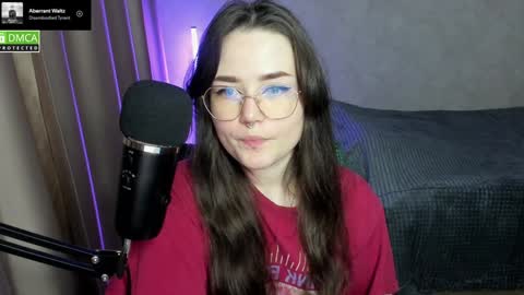 Snapshot of hell_hotline chatting on 12/27/24, 09:54 Red online show from 12/27/24, 09:54