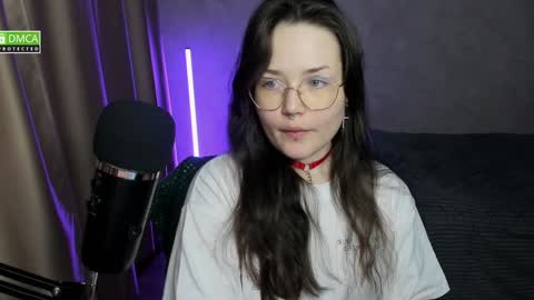 Snapshot of hell_hotline chatting on 01/08/25, 06:52 Red online show from 01/08/25, 06:52