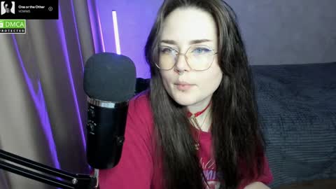 Snapshot of hell_hotline chatting on 01/09/25, 08:44 Red online show from 01/09/25, 08:44