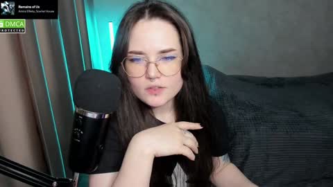 Snapshot of hell_hotline chatting on 01/23/25, 09:18 Red online show from 01/23/25, 09:18