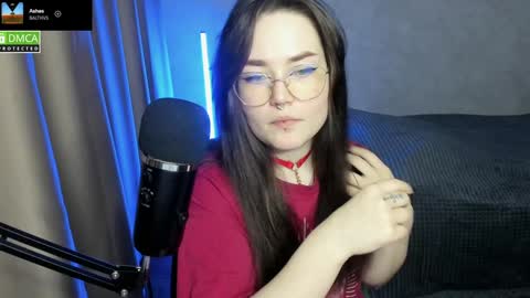 Snapshot of hell_hotline chatting on 01/30/25, 08:42 Red online show from 01/30/25, 08:42