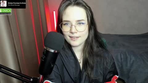 Snapshot of hell_hotline chatting on 02/24/25, 07:41 Red online show from 02/24/25, 07:41