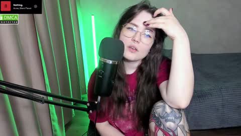 Snapshot of hell_hotline chatting on 03/09/25, 09:46 Red online show from 03/09/25, 09:46