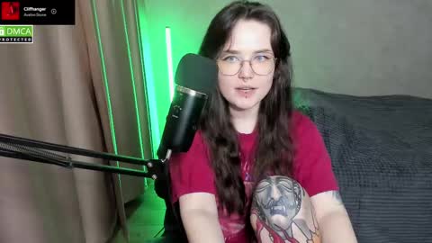 Snapshot of hell_hotline chatting on 03/11/25, 09:59 Red online show from 03/11/25, 09:59