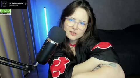 Snapshot of hell_hotline chatting on 09/28/25, 06:46 Red online show from 09/28/25, 06:46