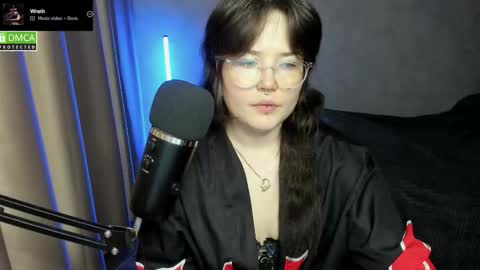 Snapshot of hell_hotline chatting on 10/12/25, 07:13 Red online show from 10/12/25, 07:13