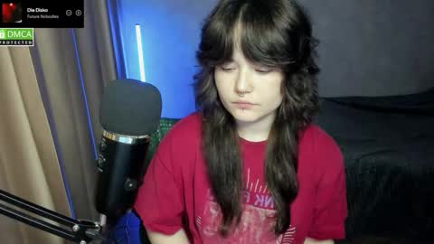 Snapshot of hell_hotline chatting on 11/08/25, 06:51 Red online show from 11/08/25, 06:51