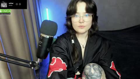 Snapshot of hell_hotline chatting on 11/25/25, 06:52 Red online show from 11/25/25, 06:52