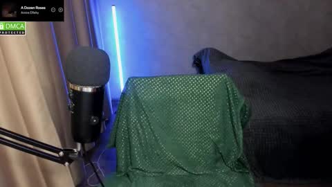 Snapshot of hell_hotline chatting on 11/30/25, 06:34 Red online show from 11/30/25, 06:34