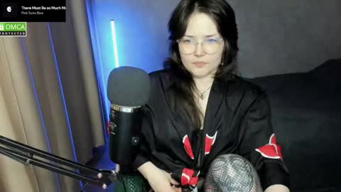 Snapshot of hell_hotline chatting on 01/13/26, 06:46 Red online show from 01/13/26, 06:46