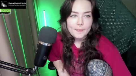 Snapshot of hell_hotline chatting on 02/23/26, 08:06 Red online show from 02/23/26, 08:06