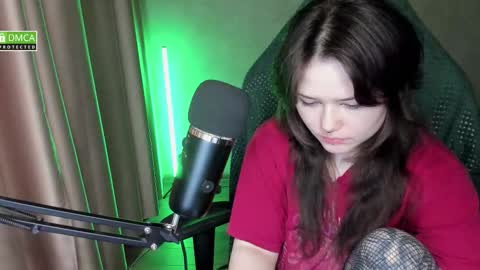 Snapshot of hell_hotline chatting on 02/24/26, 08:40 Red online show from 02/24/26, 08:40