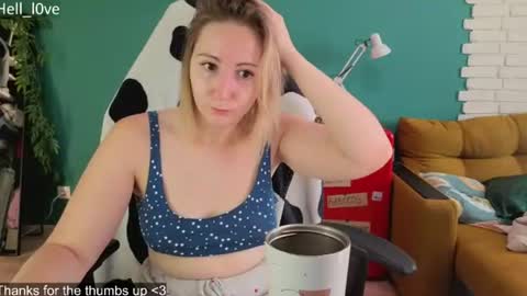 Snapshot of hell_l0ve chatting on 06/30/26, 04:57 Anastasiia online show from 06/30/26, 04:57