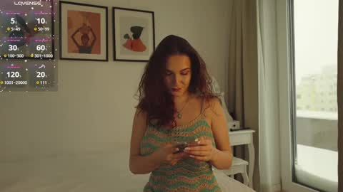 Snapshot of hell_lo chatting on 02/17/25, 12:48 Lorette Lory online show from 02/17/25, 12:48