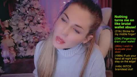 Snapshot of hell_on_heels_ chatting on 12/08/24, 05:29 - show loyalty and subscribe -  online show from 12/08/24, 05:29