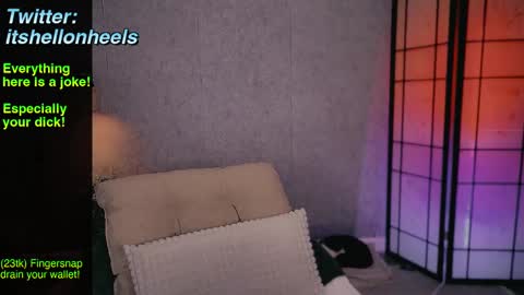 Snapshot of hell_on_heels_ chatting on 03/08/25, 11:18 - show loyalty and subscribe -  online show from 03/08/25, 11:18