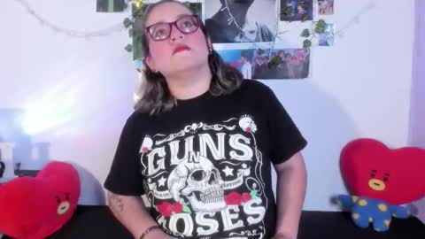 hellen online show from 11/03/25, 02:24