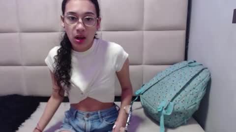 Snapshot of hellen_queensex chatting on 02/02/25, 06:20 hellen_queensex online show from 02/02/25, 06:20