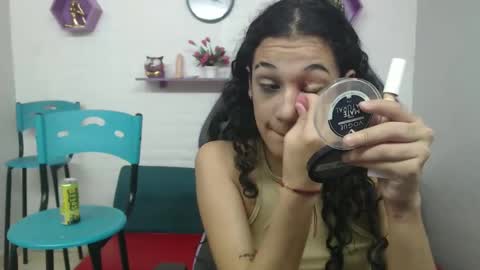 Snapshot of hellen_queensex chatting on 02/27/25, 01:59 hellen_queensex online show from 02/27/25, 01:59