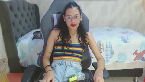 Snapshot of hellen_queensex chatting on 03/12/25, 10:50 hellen_queensex online show from 03/12/25, 10:50