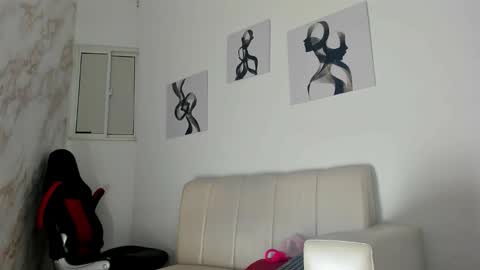 hellen_rice online show from 10/12/25, 10:03