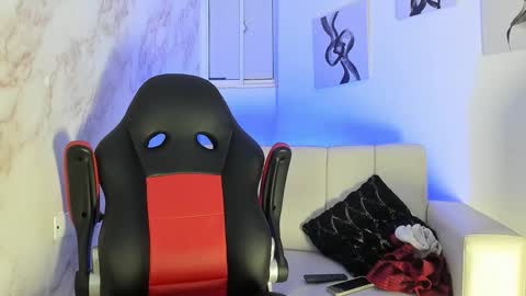 hellen_rice online show from 11/19/25, 04:45