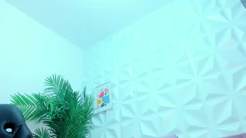 Snapshot of hellen_sky_ chatting on 01/28/25, 07:10 hellen online show from 01/28/25, 07:10