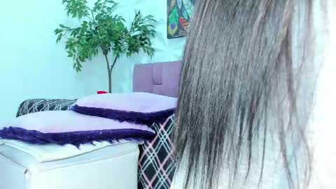 Snapshot of hellen_sky_ chatting on 02/25/25, 07:36 hellen online show from 02/25/25, 07:36