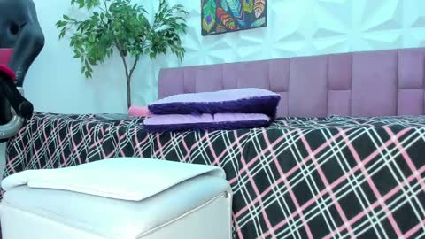 Snapshot of hellen_sky_ chatting on 02/27/25, 02:10 hellen online show from 02/27/25, 02:10