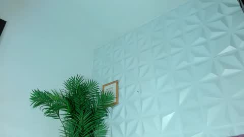 Snapshot of hellen_sky_ chatting on 10/22/25, 07:02 hellen online show from 10/22/25, 07:02