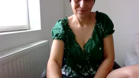 Hellen online show from 11/03/25, 06:47